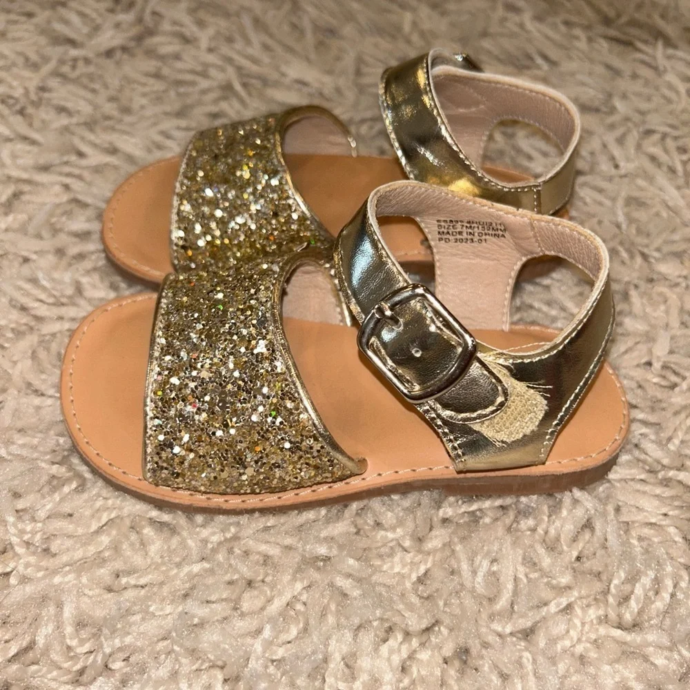 Toddler girls gold sparkly sandal size 7